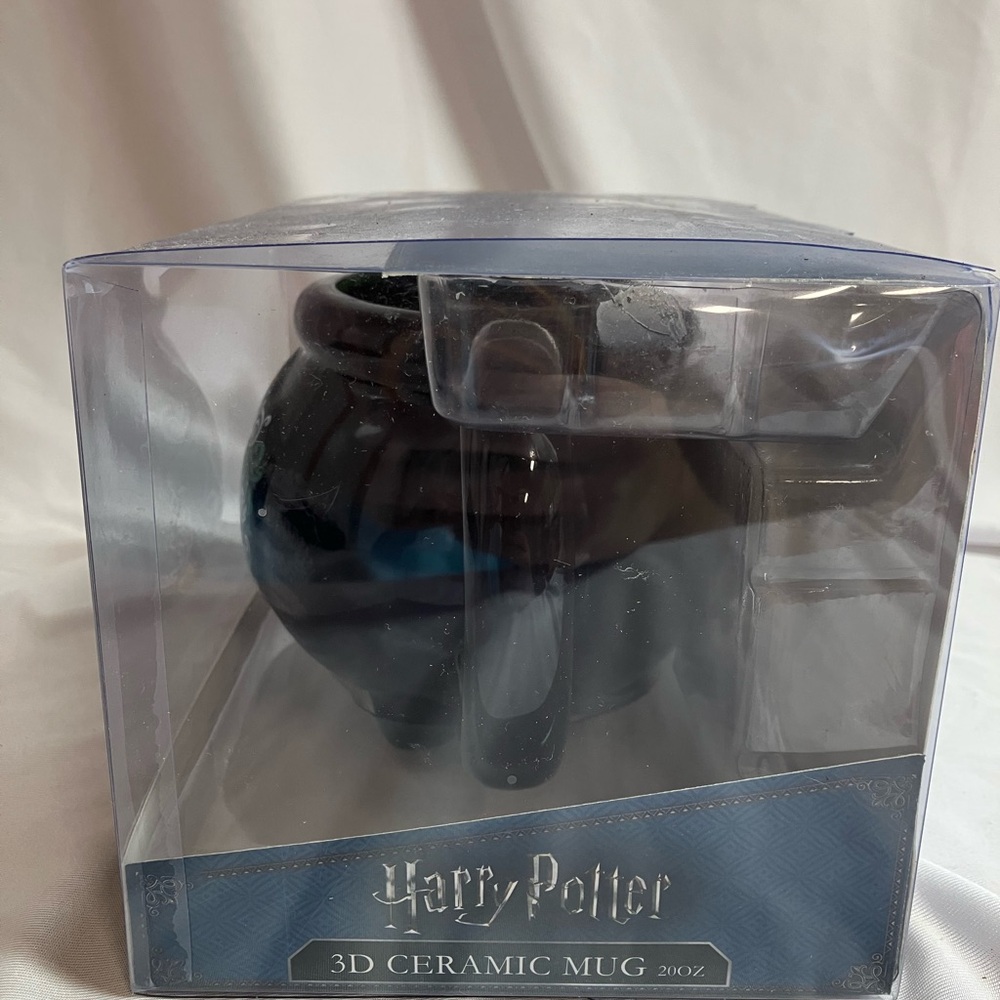 Harry Potter Slytherin 3D Ceramic Mug 20oz - Picture 2 of 8